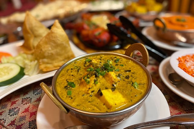 Saag Aalu